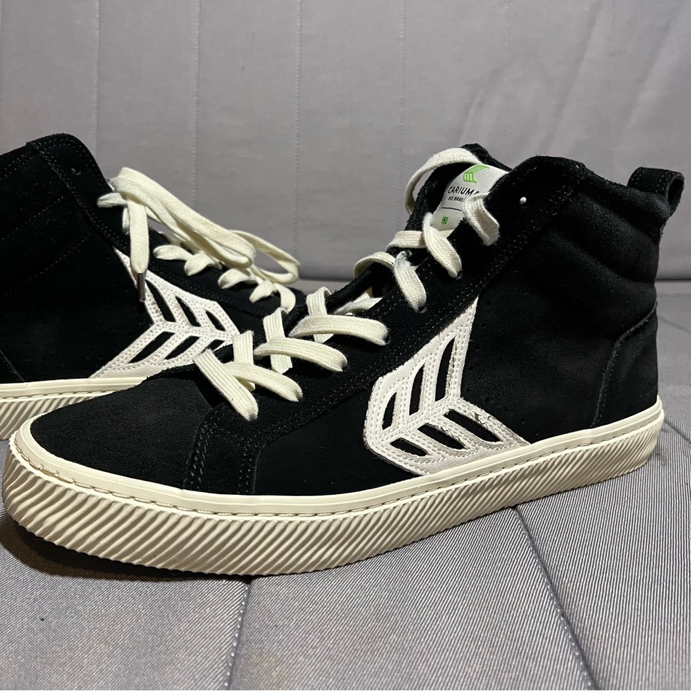 Black High-Top Sneakers with Cream Trim - Unbranded